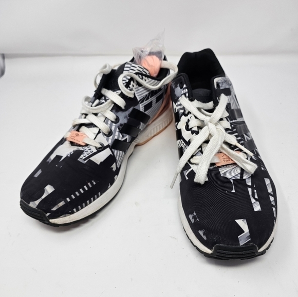 Adidas ZX Flux White Black and‎ Flash Orange Mens Size 7 B34496 Rare Colorway.